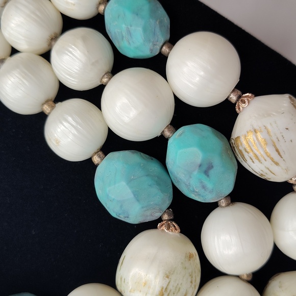 3 Strand Faux Pearl and Faux Turquoise Necklace - Picture 4 of 5